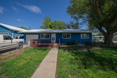 Photo of 317 Thomas Ave, Worland, WY 82401 (MLS # 10031364)