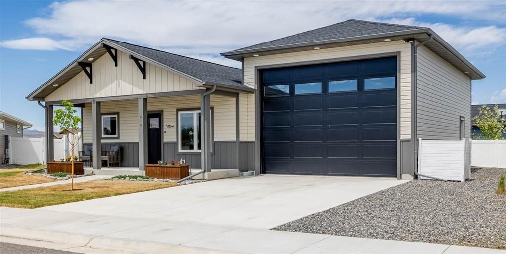 Photo of 619 Go Around Loop, Cody, WY 82414 (MLS # 10031828)