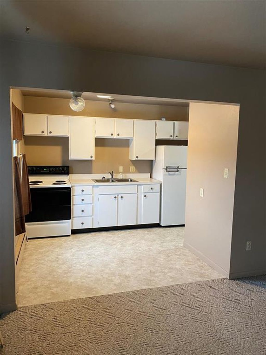 Photo of 1913 16th Street #Apartment 3, Cody, WY 82414 (MLS # 10031613)