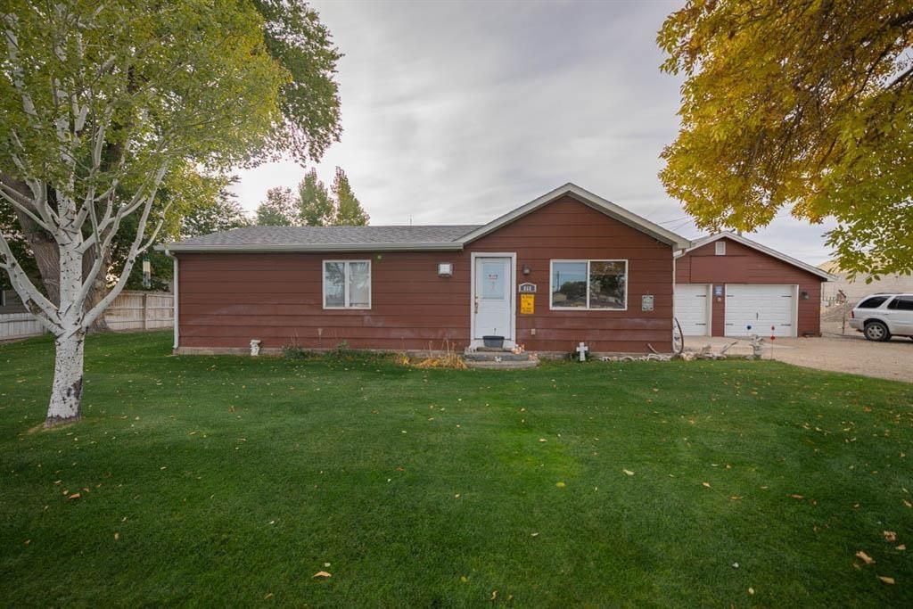 Photo of 868 E North, Powell, WY 82435 (MLS # 10031821)