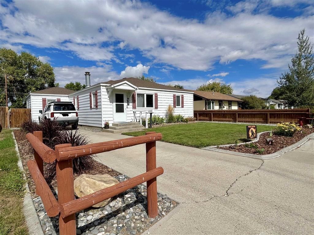 Photo of 631 Avenue G, Powell, WY 82435 (MLS # 10031680)