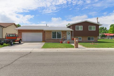 10 Circle Dr, Lovell, WY 82431 - #: 10022736
