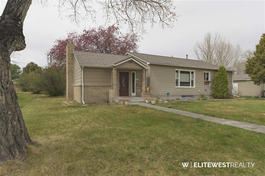Photo of 30 N Division St, Cowley, WY 82420 (MLS # 10032237)