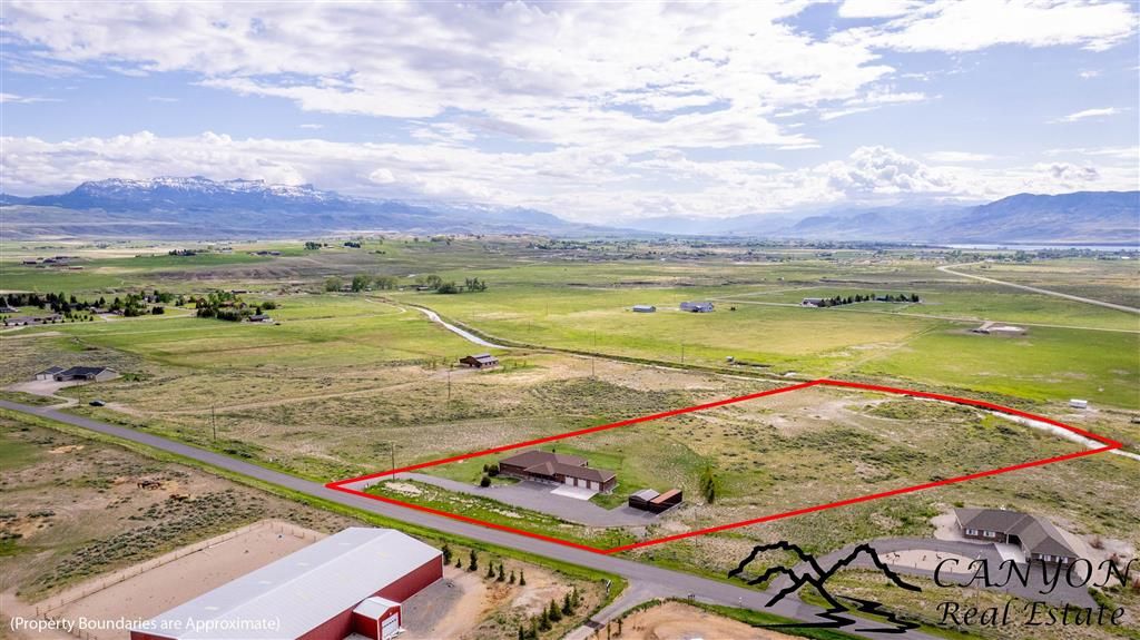 Photo of 31 Diamond Basin Rd, Cody, WY 82414 (MLS # 10032151)