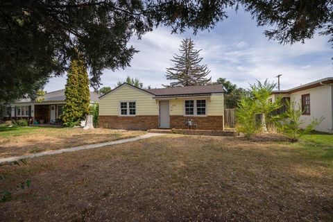 Photo of 565 S S Bent St, Powell, WY 82435 (MLS # 10031704)