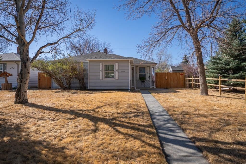 Photo of 1802 Salsbury Ave, Cody, WY 82414 (MLS # 10032216)