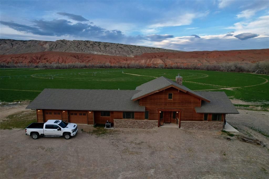 Photo of 3141 Road 26 1/2, Greybull, WY 82426 (MLS # 10032269)