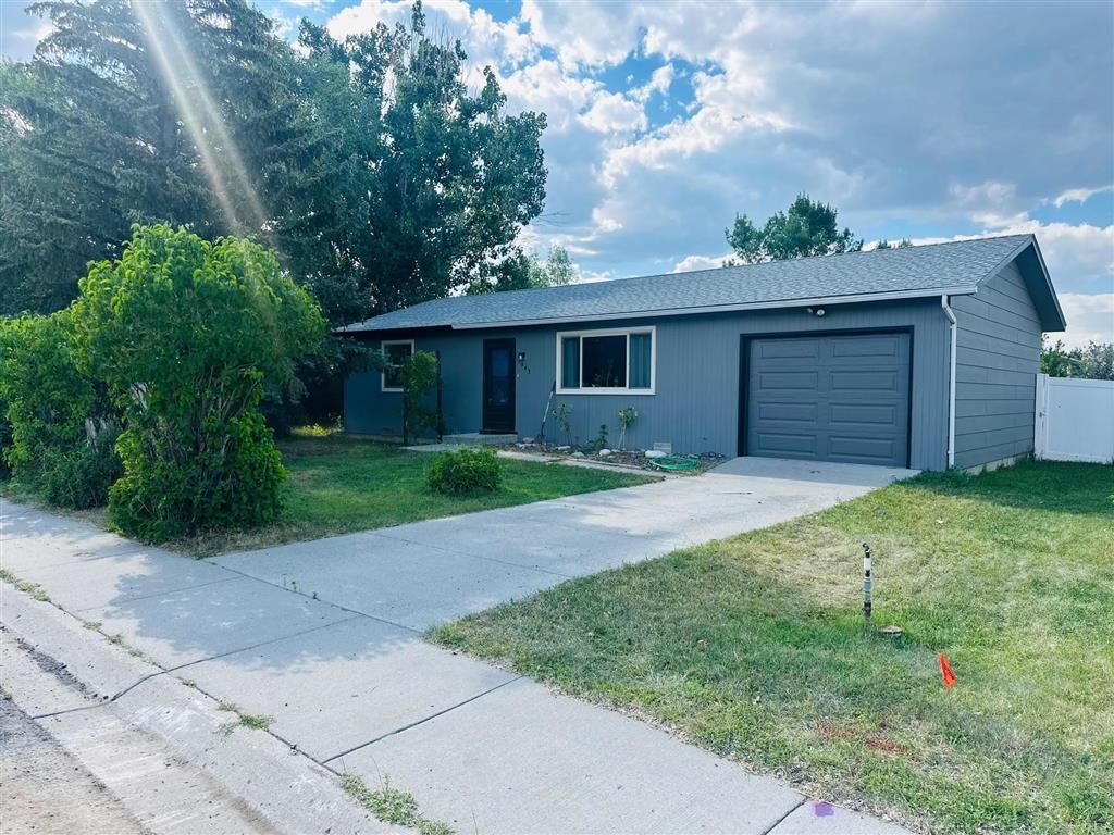 Photo of 1043 Elm Ave, Cody, WY 82414 (MLS # 10031480)