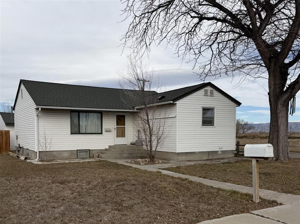 Photo of 487 E 3rd St, Lovell, WY 82431 (MLS # 10032158)
