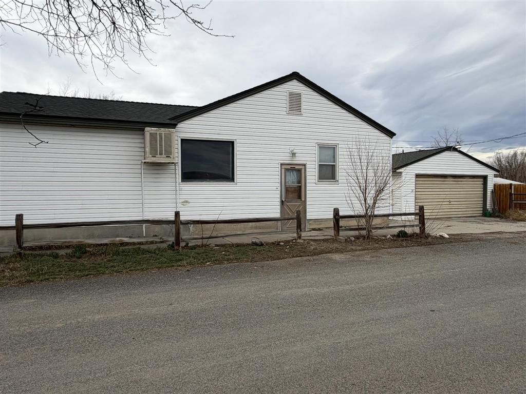 Photo of 487 E 3rd St, Lovell, WY 82431 (MLS # 10032158)