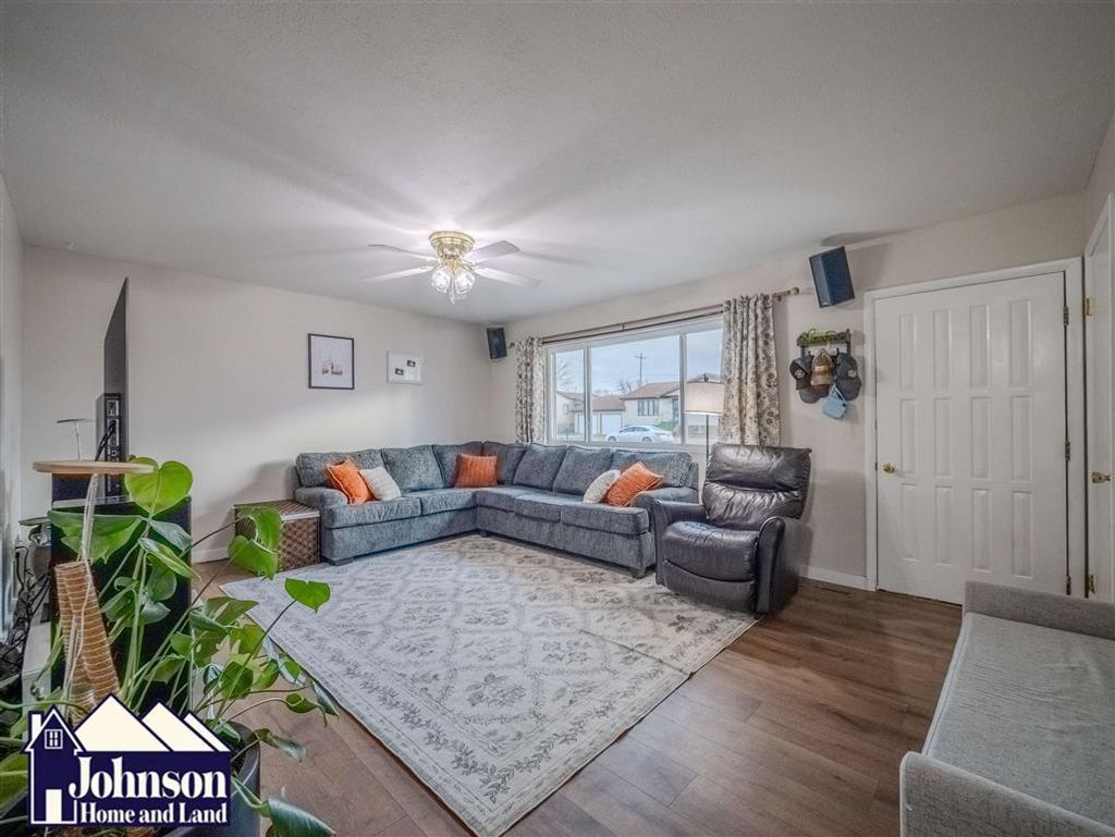 Photo of 19 Circle Dr, Lovell, WY 82431 (MLS # 10031937)