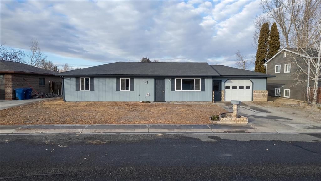 Photo of 19 Circle Dr, Lovell, WY 82431 (MLS # 10031937)