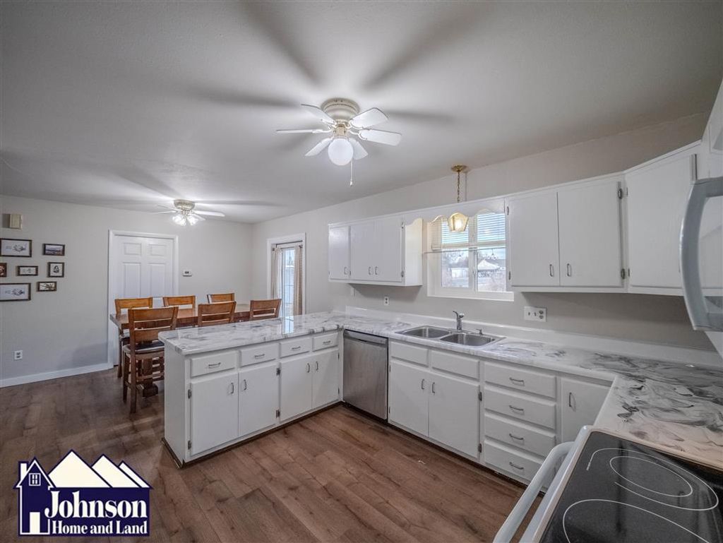 Photo of 19 Circle Dr, Lovell, WY 82431 (MLS # 10031937)