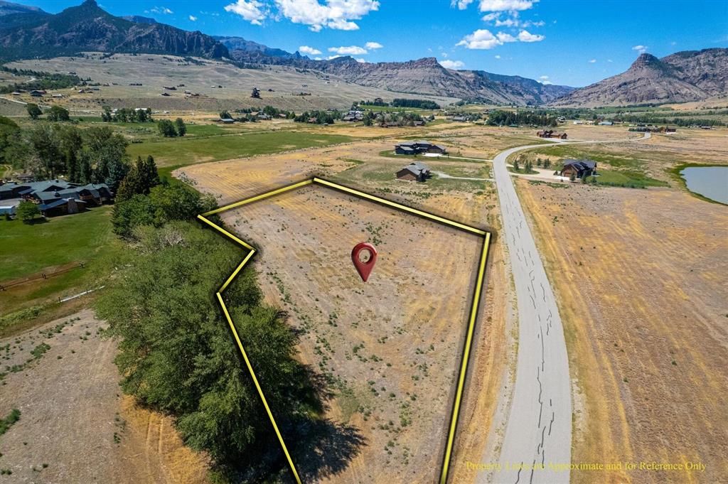 Photo of 58 Big Creek Dr, Cody, WY 82414 (MLS # 10031557)