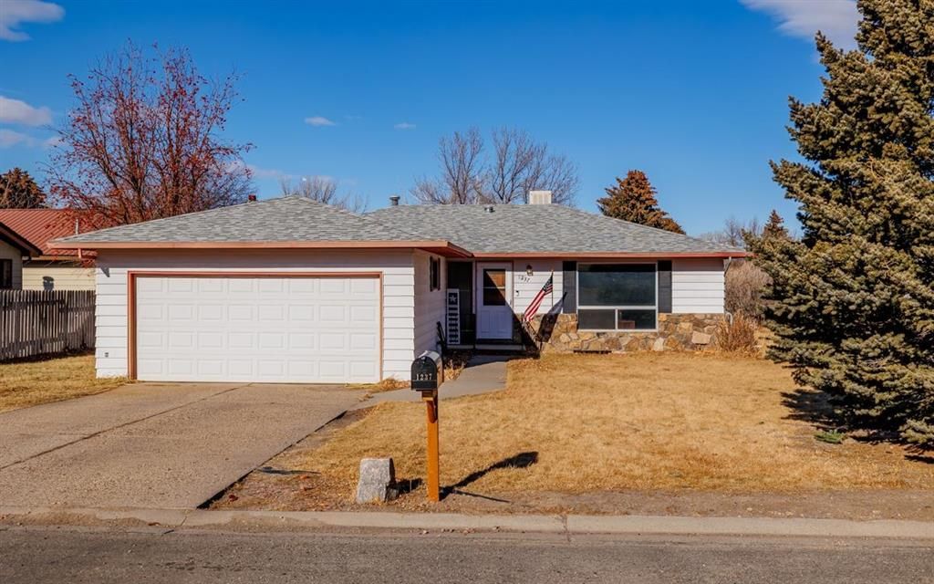 Photo of 1237 Birch Ln, Cody, WY 82414 (MLS # 10031985)