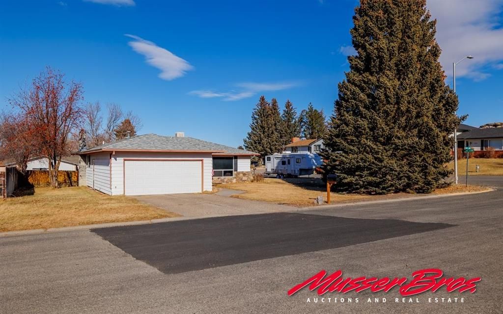 Photo of 1237 Birch Ln, Cody, WY 82414 (MLS # 10031985)