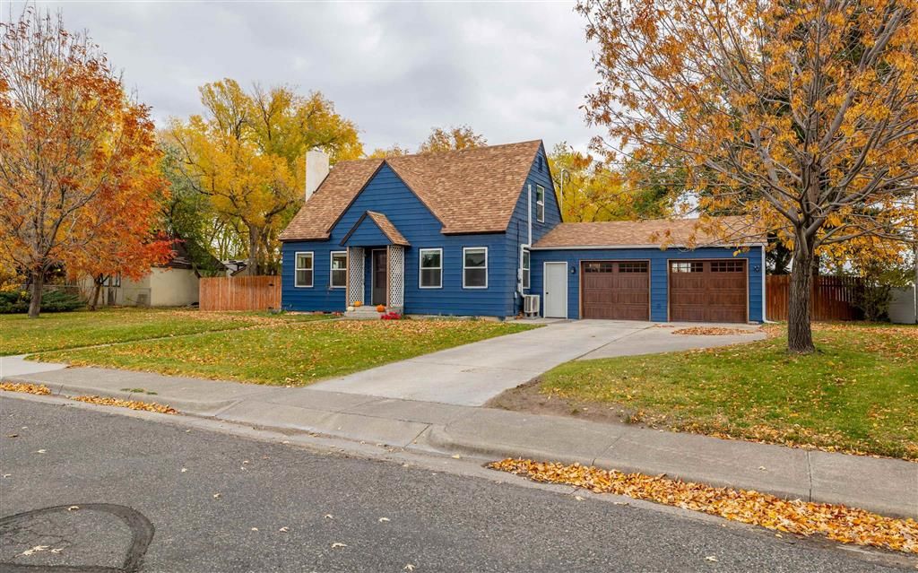 Photo of 529 Circle Dr E Dr, Cody, WY 82414 (MLS # 10031815)