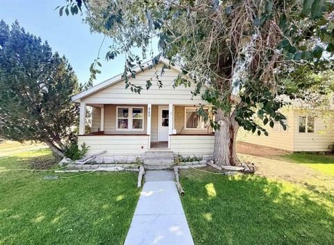 Photo of 445 N Absaroka St, Powell, WY 82435 (MLS # 10031757)