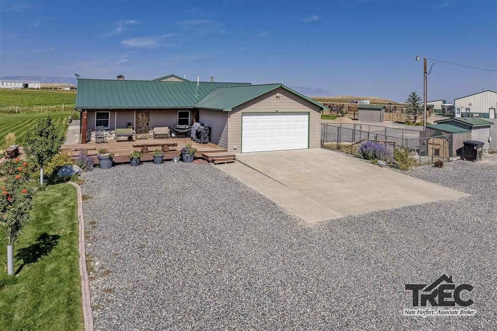 Photo of 854 Road 22 1/2, Powell, WY 82435 (MLS # 10031650)