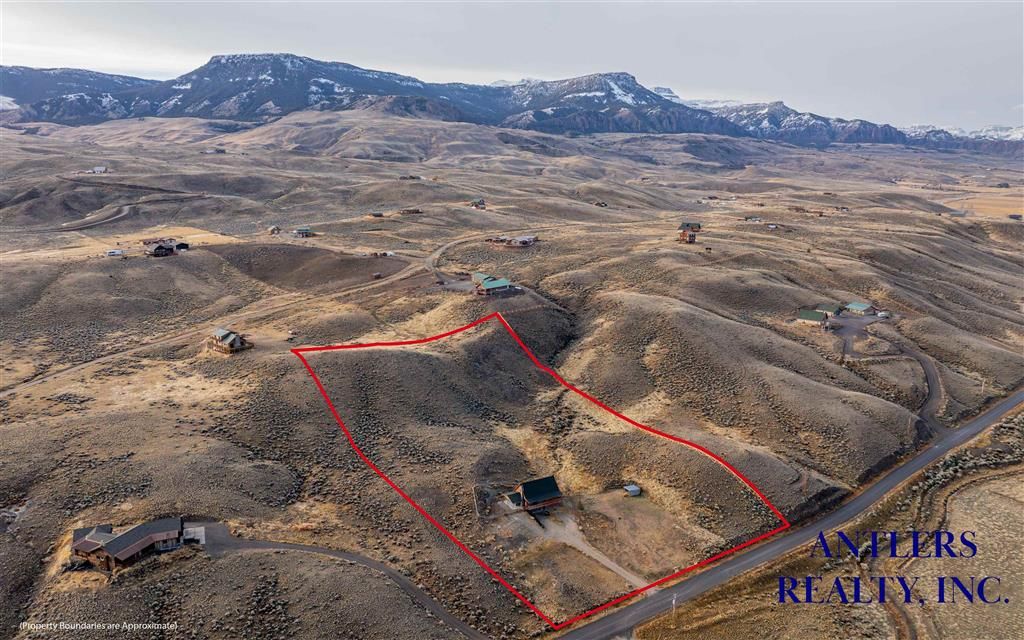 Photo of 82 Stagecoach Trl, Cody, WY 82414 (MLS # 10031920)