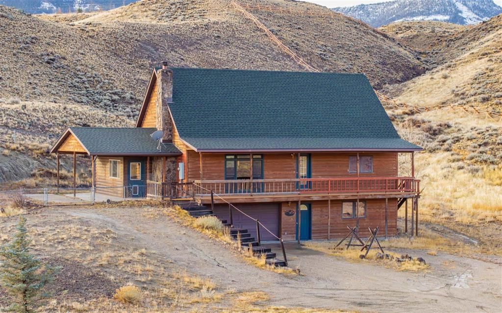 Photo of 82 Stagecoach Trl, Cody, WY 82414 (MLS # 10031920)