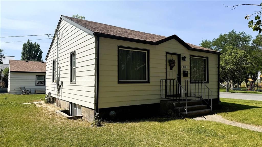 Photo of 308 Hampshire Ave, Lovell, WY 82431 (MLS # 10031626)