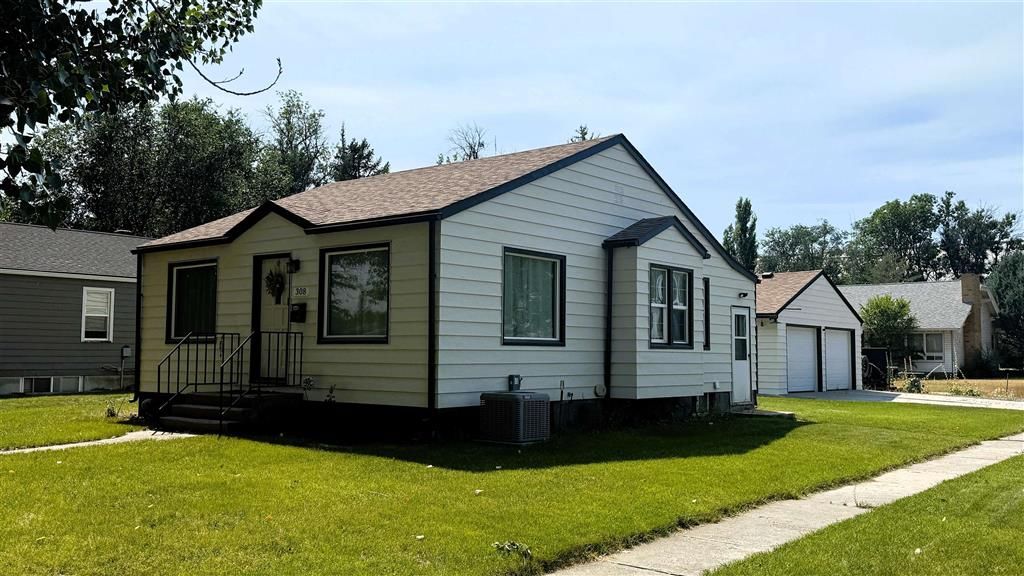 Photo of 308 Hampshire Ave, Lovell, WY 82431 (MLS # 10031626)