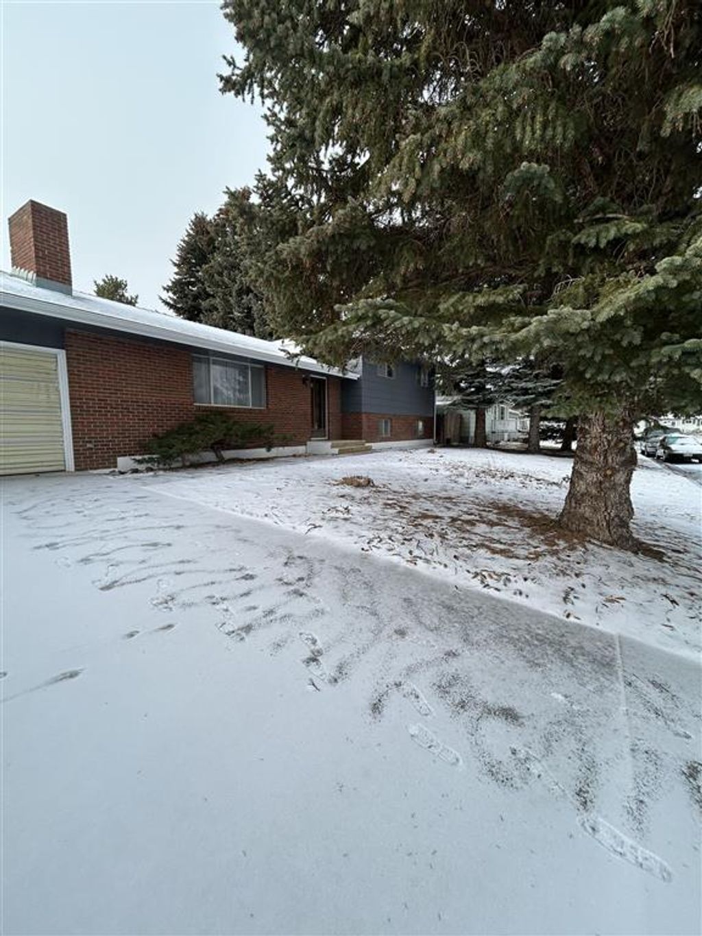 Photo of 1024 Red Butte Ave, Cody, WY 82414 (MLS # 10031400)