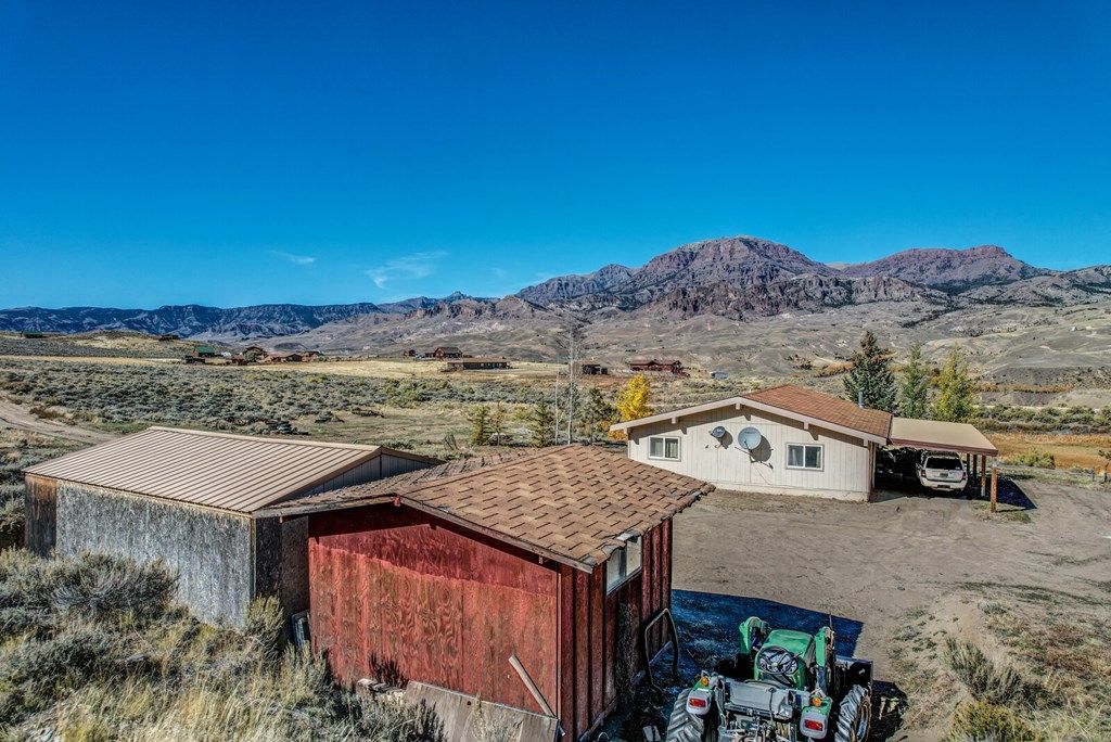 Photo of 46 Hedrick Spring Rd, Cody, WY 82414 (MLS # 10030640)