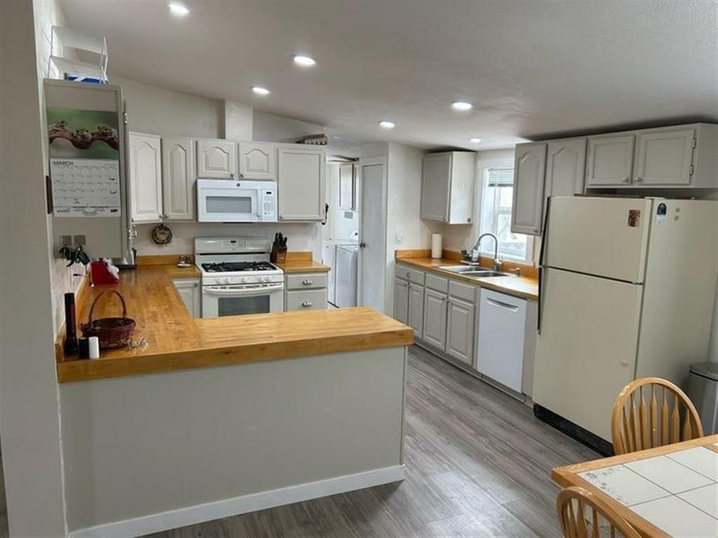 Photo of 854 N 8th St, Basin, WY 82410 (MLS # 10032210)