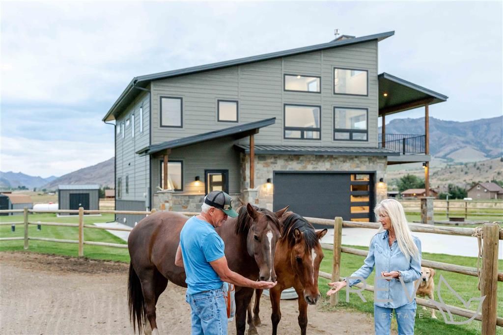 Photo of 15 Road 6CU, Cody, WY 82414 (MLS # 10031631)