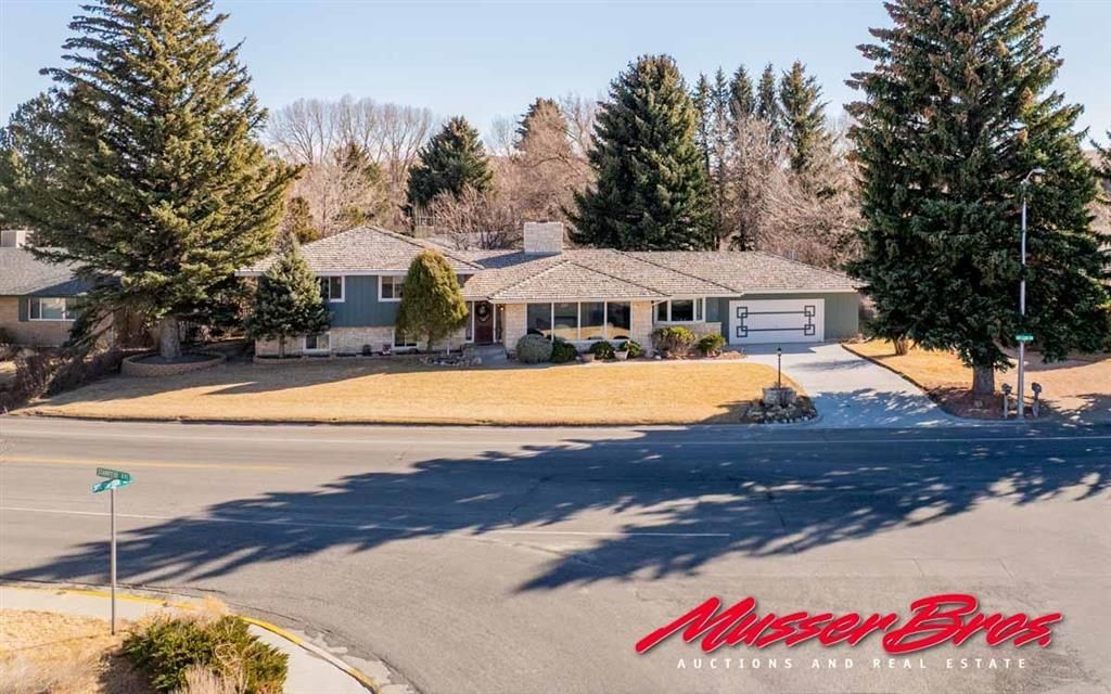 Photo of 920 Skyline Dr, Cody, WY 82414 (MLS # 10032130)