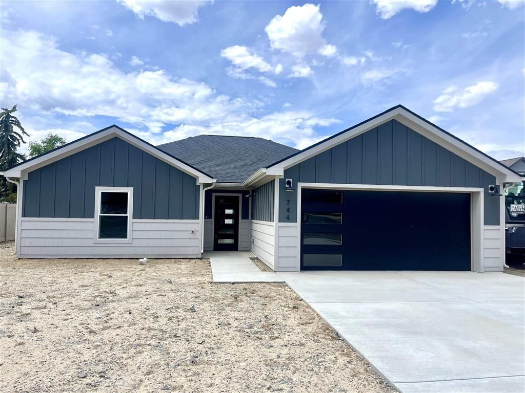 Photo of 744 N Day St, Powell, WY 82435 (MLS # 10031421)