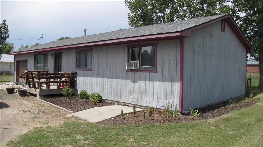 Photo of 85 E 1st St N, Cowley, WY 82420 (MLS # 10031453)