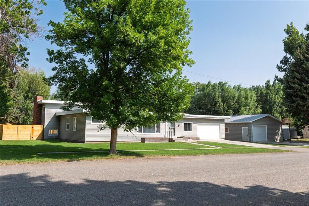 Photo of 618 Montana Ave, Basin, WY 82410 (MLS # 10031662)
