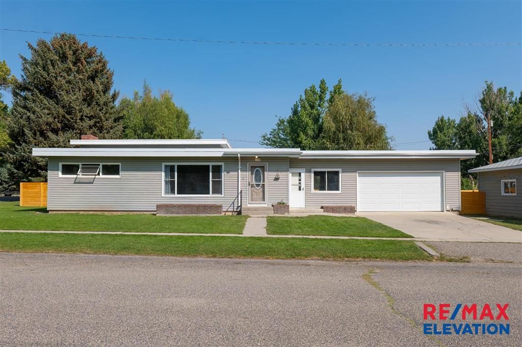 Photo of 618 Montana Ave, Basin, WY 82410 (MLS # 10031662)