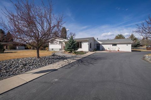 Photo of 1044 Stampede Ave, Cody, WY 82414 (MLS # 10032208)