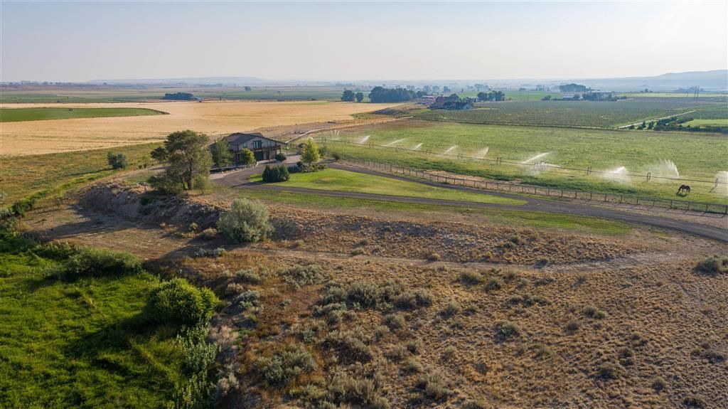 Photo of 115 Lane 16 Ln, Cody, WY 82414 (MLS # 10031123)