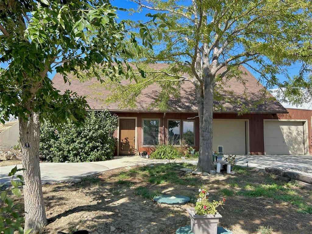 Photo of 428 Desert Rd, Powell, WY 82435 (MLS # 10031693)
