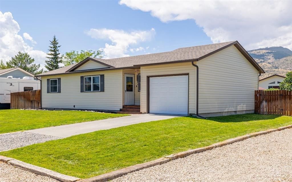 Photo of 2223 Greever St, Cody, WY 82414 (MLS # 10032324)