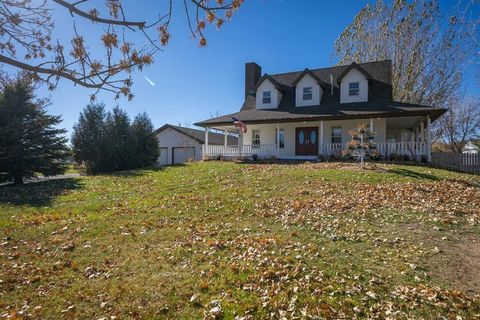 Photo of 27 Longhorn Dr, Cody, WY 82414 (MLS # 10031835)