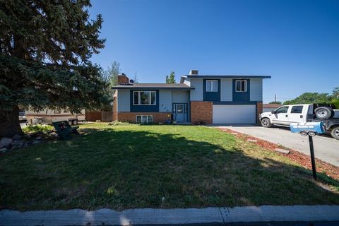Tiny photo for 233 7th Ave N Ave, Greybull, WY 82426 (MLS # 10031469)