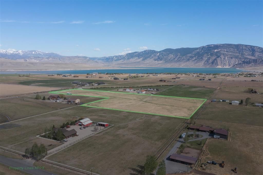 Photo of 20 Jody Ln, Cody, WY 82414 (MLS # 10032372)
