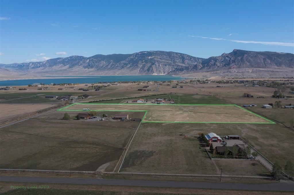 Photo of 20 Jody Ln, Cody, WY 82414 (MLS # 10032372)