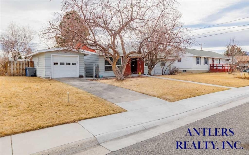 Photo of 2514 Carter Ave, Cody, WY 82414 (MLS # 10032160)