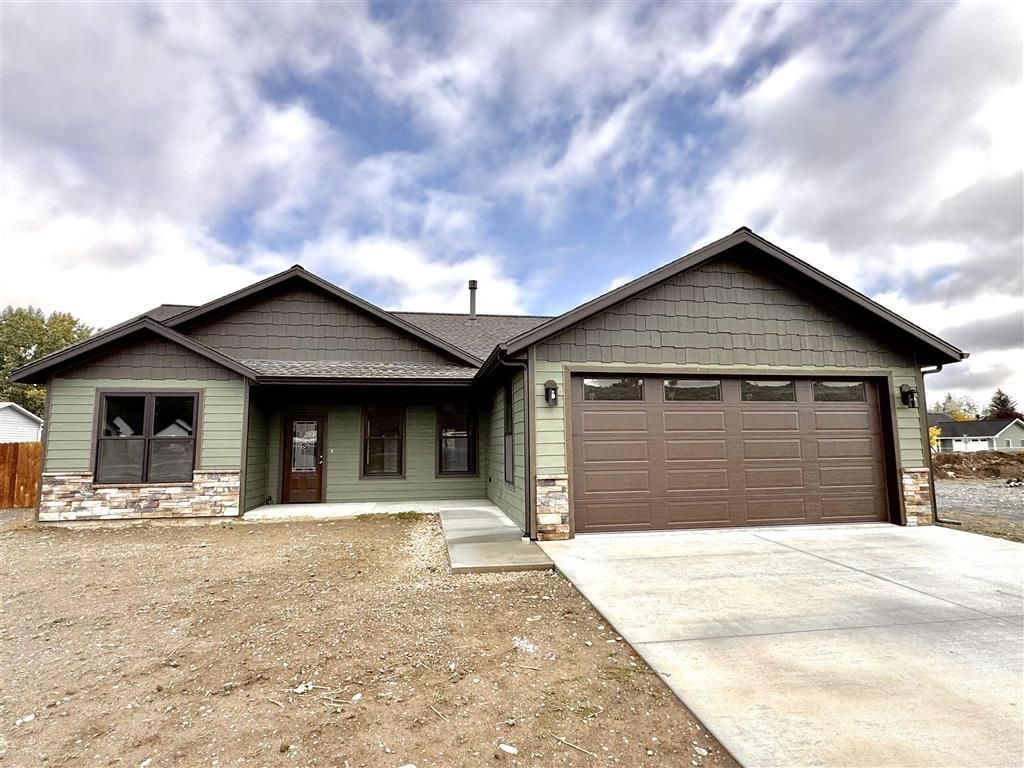 Photo of 2837 West Ave, Cody, WY 82414 (MLS # 10031741)