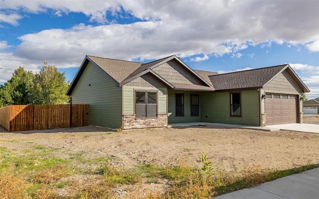 Photo of 2837 West Ave, Cody, WY 82414 (MLS # 10031741)