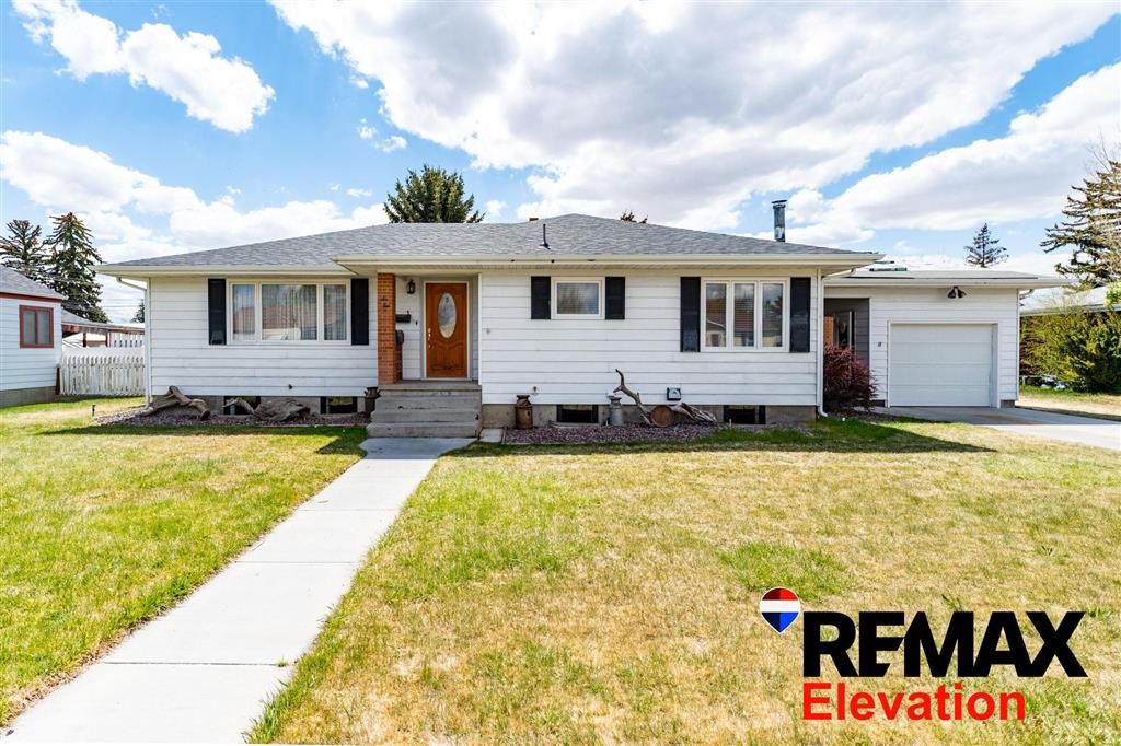 Photo of 610 Avenue F, Powell, WY 82435 (MLS # 10032301)