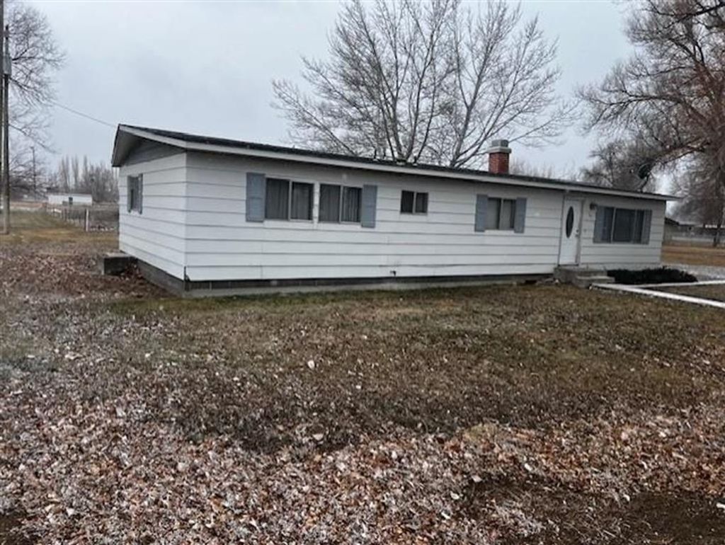 Photo of 20 E Platte Ave, Byron, WY 82412 (MLS # 10031964)