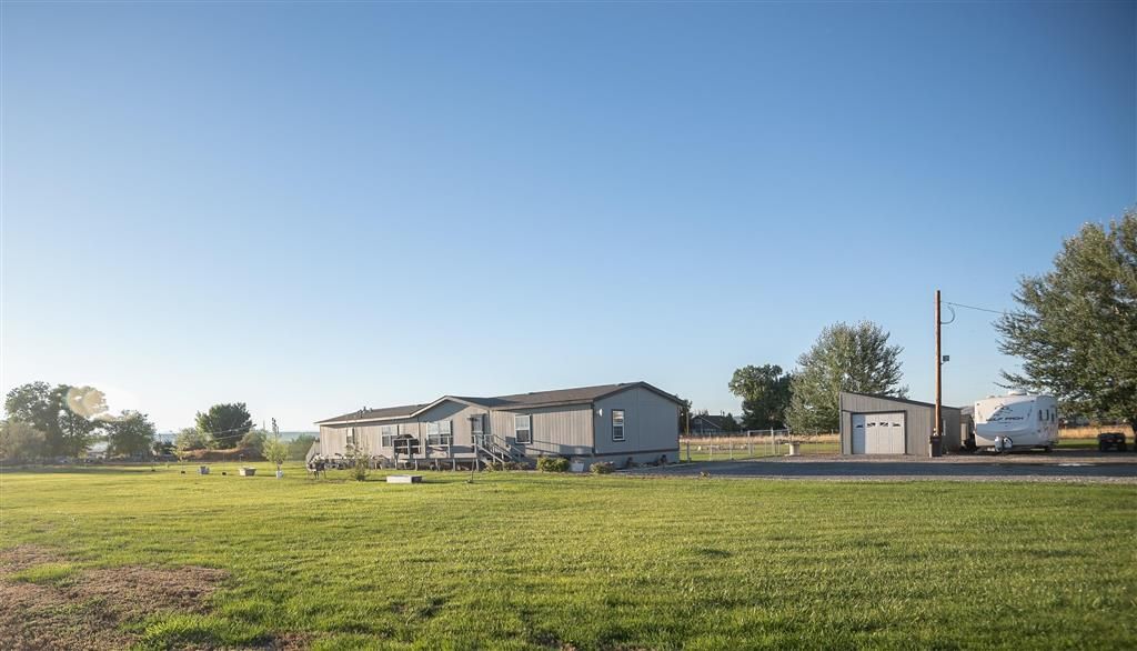 Photo of 698 Road 8, Powell, WY 82435 (MLS # 10031714)